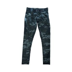 Gap Fit Black and Gray Camouflage Leggings - size S